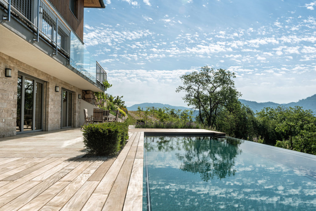 Gepflegt dank Pool Service aus Oberösterreich - FREIRAUM