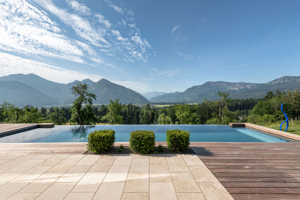 FREIRAUM Living Pool Berglage