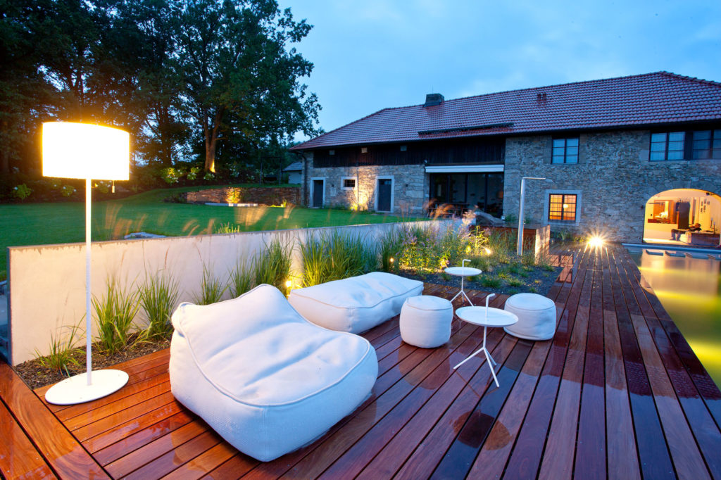 FREIRAUM Sitzlounge am Naturpool