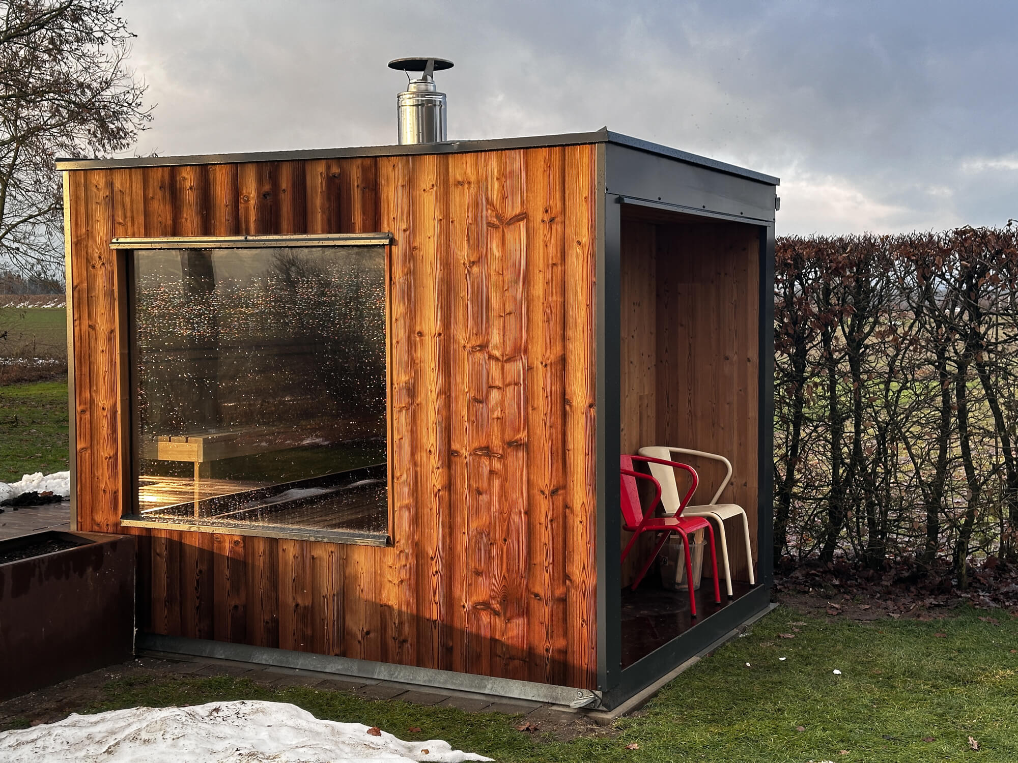 Wellness im eigenen Grün: Wie eine Garten-Sauna Ihre Gesundheit verbessern kann